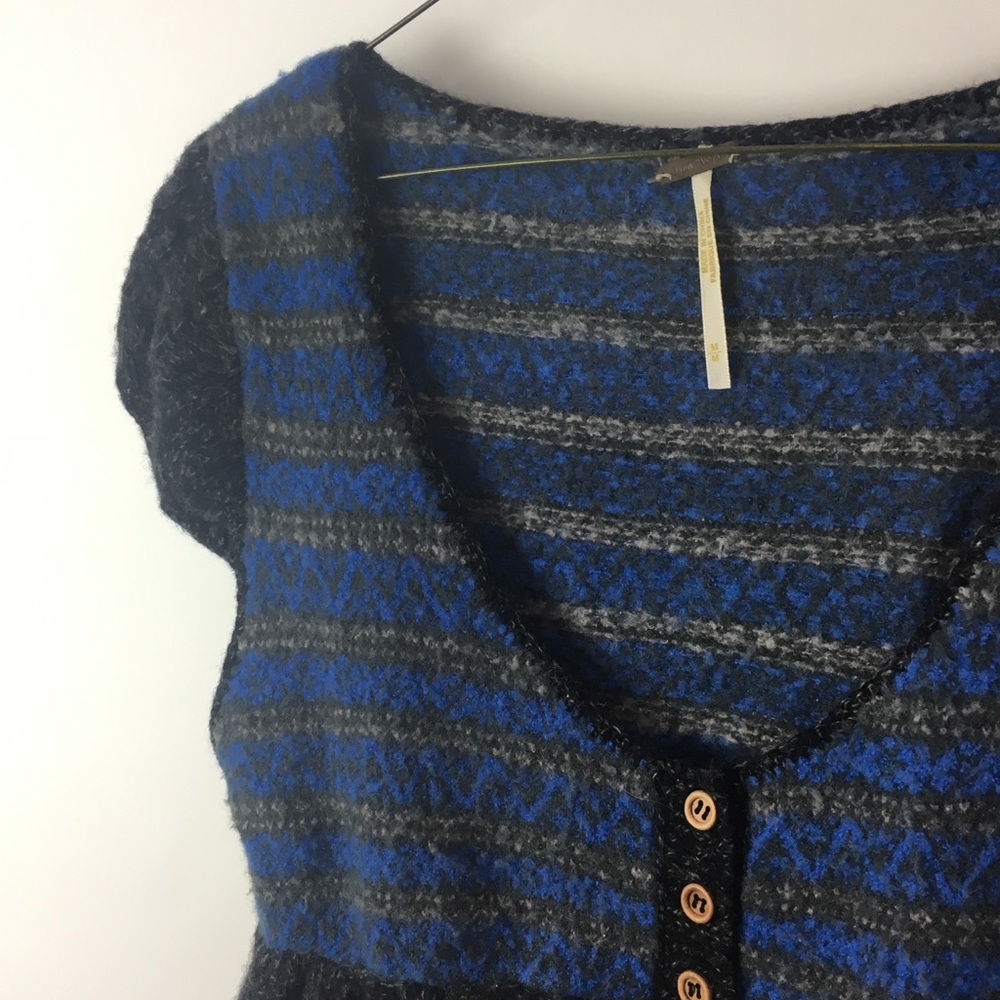 Free People Blue Black Striped Wool Top - E35 - Picture 2 of 7